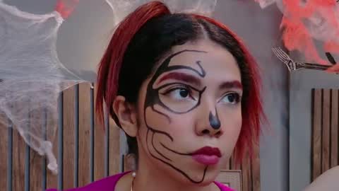 LUNA  online show from 10/17/25, 01:14