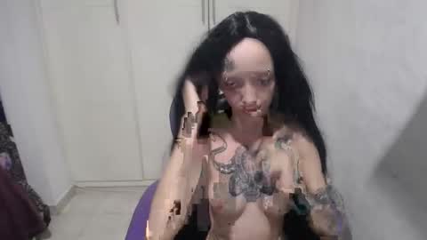 Luna online show from 01/01/25, 08:35