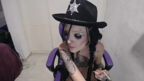 Luna online show from 01/05/25, 10:21