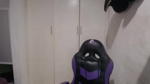 Luna online show from 01/29/25, 06:28