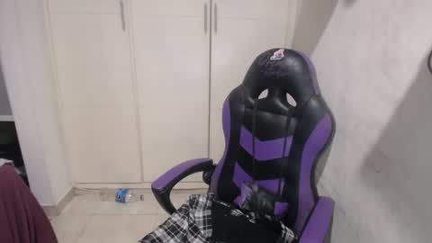 Luna online show from 01/31/25, 01:54