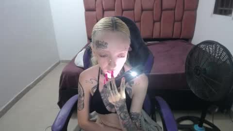 Luna online show from 02/16/25, 11:59