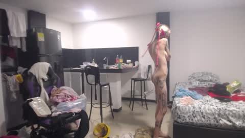 Luna online show from 03/10/25, 01:34