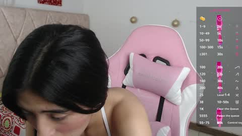 luna_roussee online show from 12/13/24, 04:54