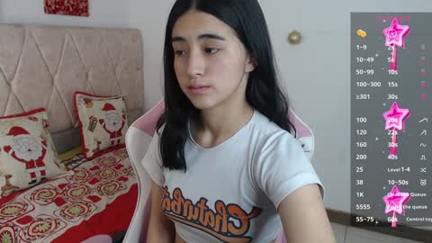 luna_roussee online show from 12/22/24, 03:55