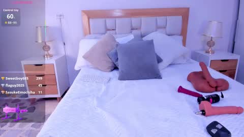 Luna online show from 09/30/25, 11:48