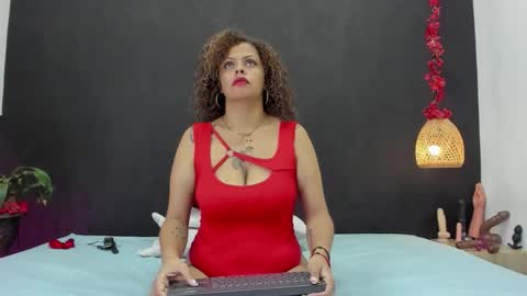 Luna online show from 01/05/26, 08:12