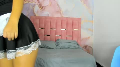 Luna  online show from 02/05/25, 12:06