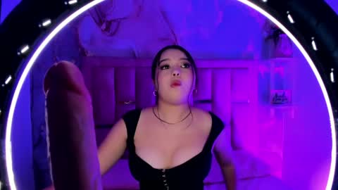 Snapshot of luna_sweeett_ chatting on 05/29/26, 02:26 Luna online show from 05/29/26, 02:26