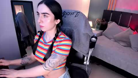 Snapshot of luna_tagliaferri chatting on 07/15/26, 08:36 Luna online show from 07/15/26, 08:36