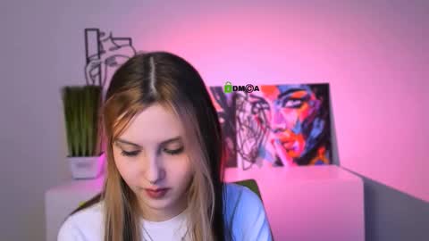 Luna online show from 11/28/25, 07:27