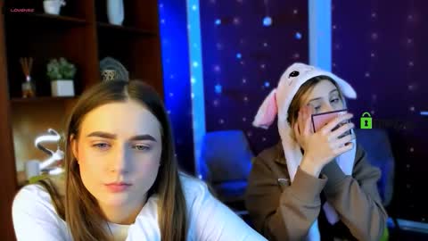 Luna online show from 01/08/26, 06:26