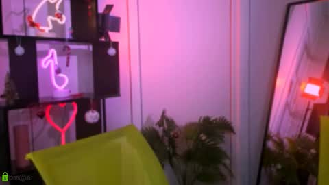 Luna online show from 01/13/26, 06:18