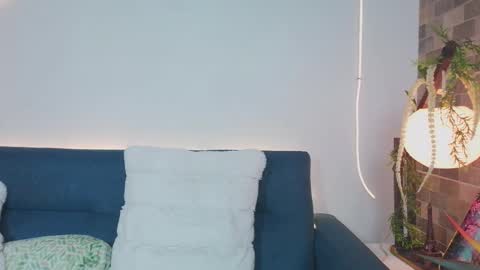 luna_valen online show from 03/17/26, 04:50