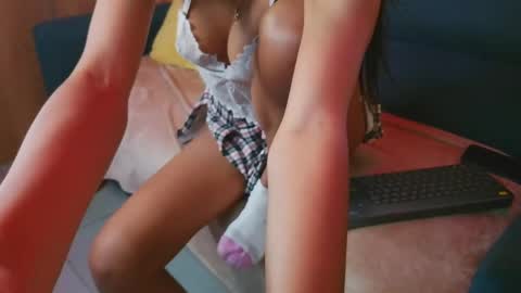 luna_valen online show from 05/20/26, 03:13