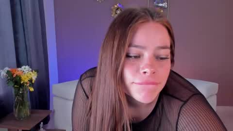 Snapshot of luna_velmont chatting on 03/03/26, 02:12 LUNA online show from 03/03/26, 02:12