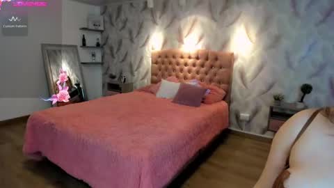  Luna online show from 09/26/25, 03:32