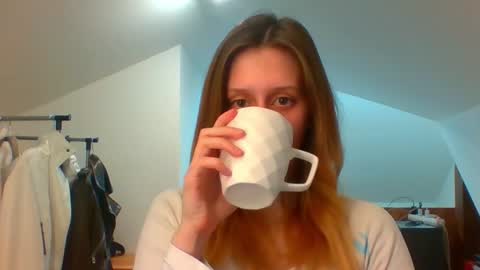 Snapshot of luna_xsensual chatting on 03/12/25, 03:40 L U N A  online show from 03/12/25, 03:40