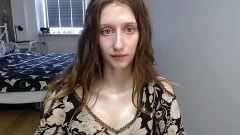 L U N A  online show from 03/27/26, 08:26