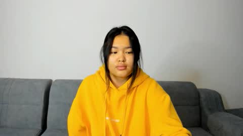 Snapshot of luna_yum chatting on 02/17/26, 07:20 online show from 02/17/26, 07:20