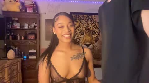 lunaa_11 online show from 12/07/24, 06:54