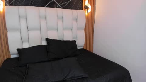 Snapshot of lunaa_dl chatting on 02/13/26, 05:42 Luna online show from 02/13/26, 05:42