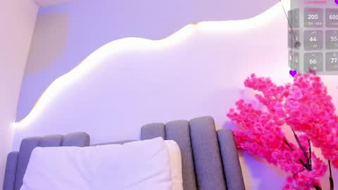 lunaa_hart online show from 04/07/26, 10:42