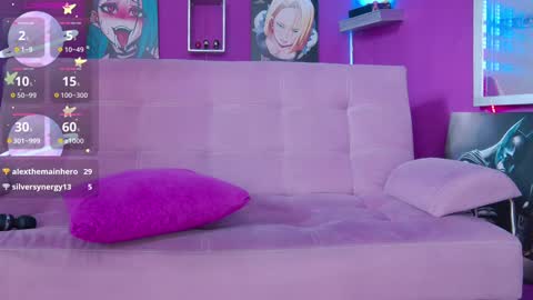 Luna online show from 01/28/25, 07:00