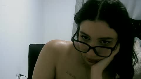 Snapshot of lunaa_sub chatting on 01/18/25, 03:53 lunaa_sub online show from 01/18/25, 03:53