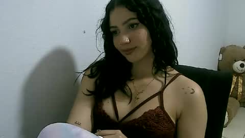 Snapshot of lunaa_sub chatting on 02/14/25, 02:39 lunaa_sub online show from 02/14/25, 02:39