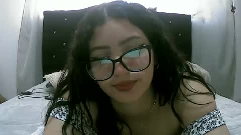 Snapshot of lunaa_sub chatting on 02/20/25, 09:53 lunaa_sub online show from 02/20/25, 09:53