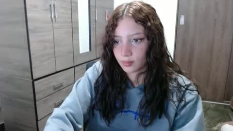 Snapshot of lunaa_sub chatting on 09/12/25, 06:30 lunaa_sub online show from 09/12/25, 06:30