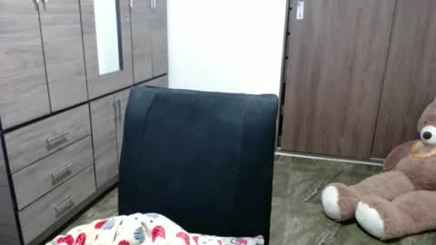 Snapshot of lunaa_sub chatting on 10/01/25, 04:02 lunaa_sub online show from 10/01/25, 04:02
