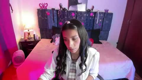 Snapshot of lunaaa_07 chatting on 04/25/26, 01:52 lunaaa_07 online show from 04/25/26, 01:52