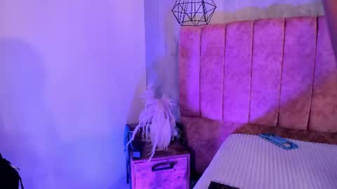 luna arias online show from 06/19/26, 08:45