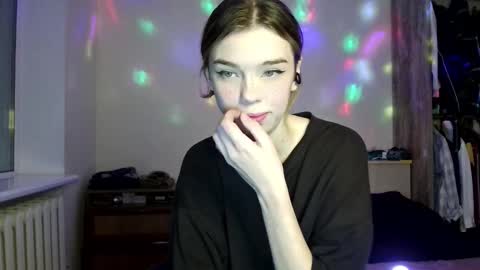 lunaastar_ online show from 12/08/24, 02:30