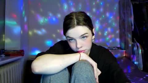 lunaastar_ online show from 12/23/24, 04:06