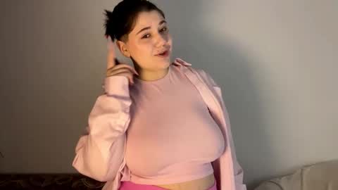 Snapshot of lunablakes chatting on 03/02/26, 08:32 Luna online show from 03/02/26, 08:32