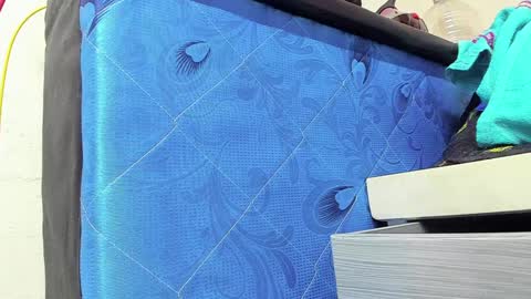 Luna online show from 02/09/25, 03:22