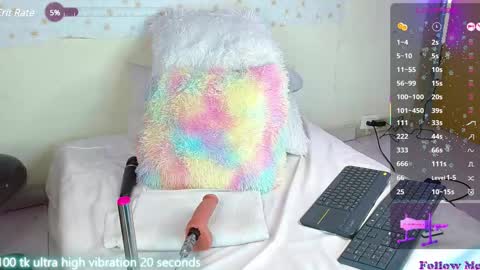 Luna online show from 02/17/25, 10:03