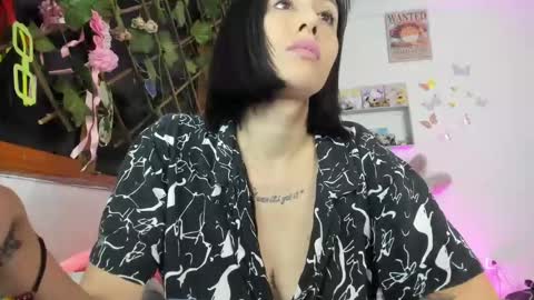 lunacristal_moon online show from 02/22/25, 11:02