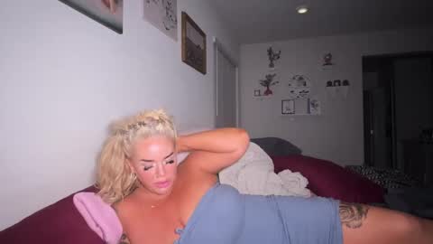 Luna Daddys Girl online show from 03/09/26, 07:45