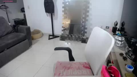 lunagardners online show from 09/19/25, 01:40