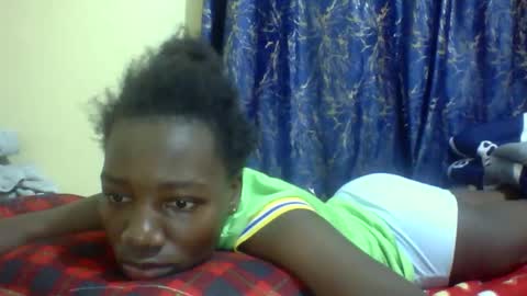 lunah_kitty online show from 04/28/26, 02:38