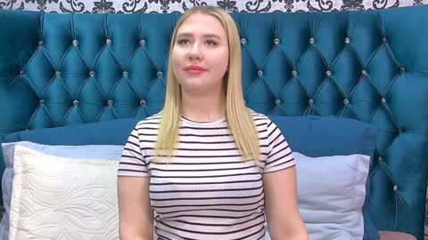 LunaHouston online show from 12/20/24, 02:08