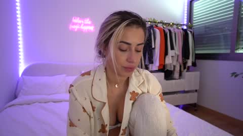 Laura online show from 01/15/25, 11:43