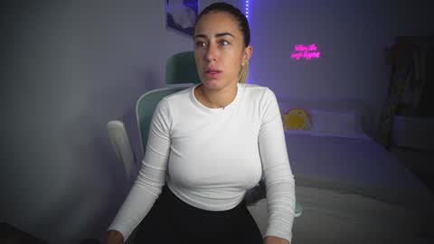 Laura online show from 11/05/25, 11:32