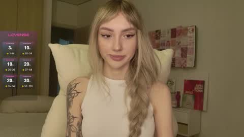 Luna online show from 02/22/26, 07:01