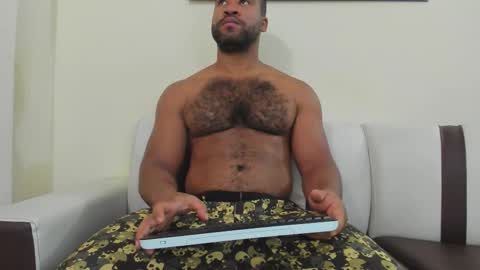 Luna online show from 10/01/25, 07:25