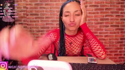 Luna  online show from 08/09/26, 12:21